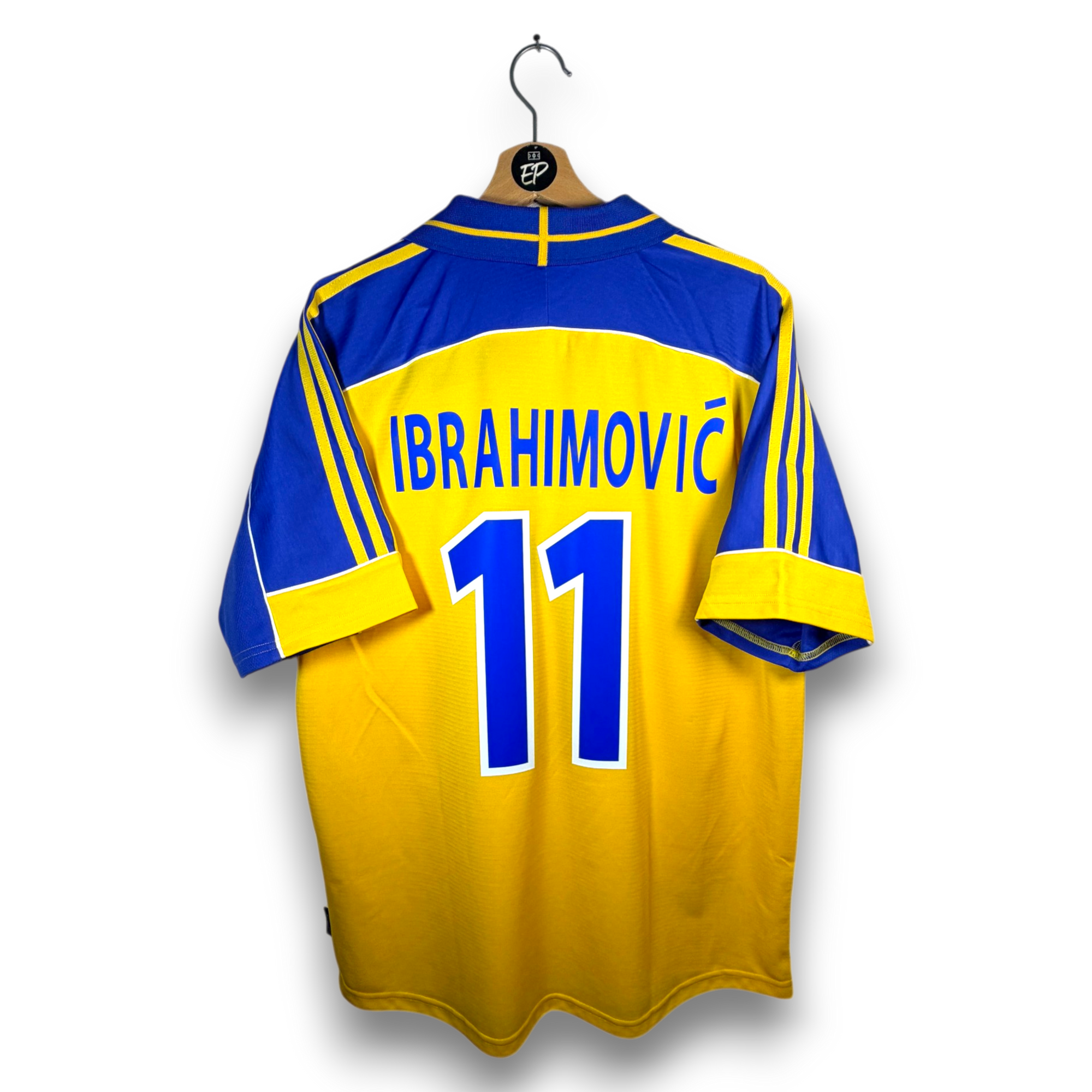 2000-02 Sweden Home Shirt Ibrahimović 