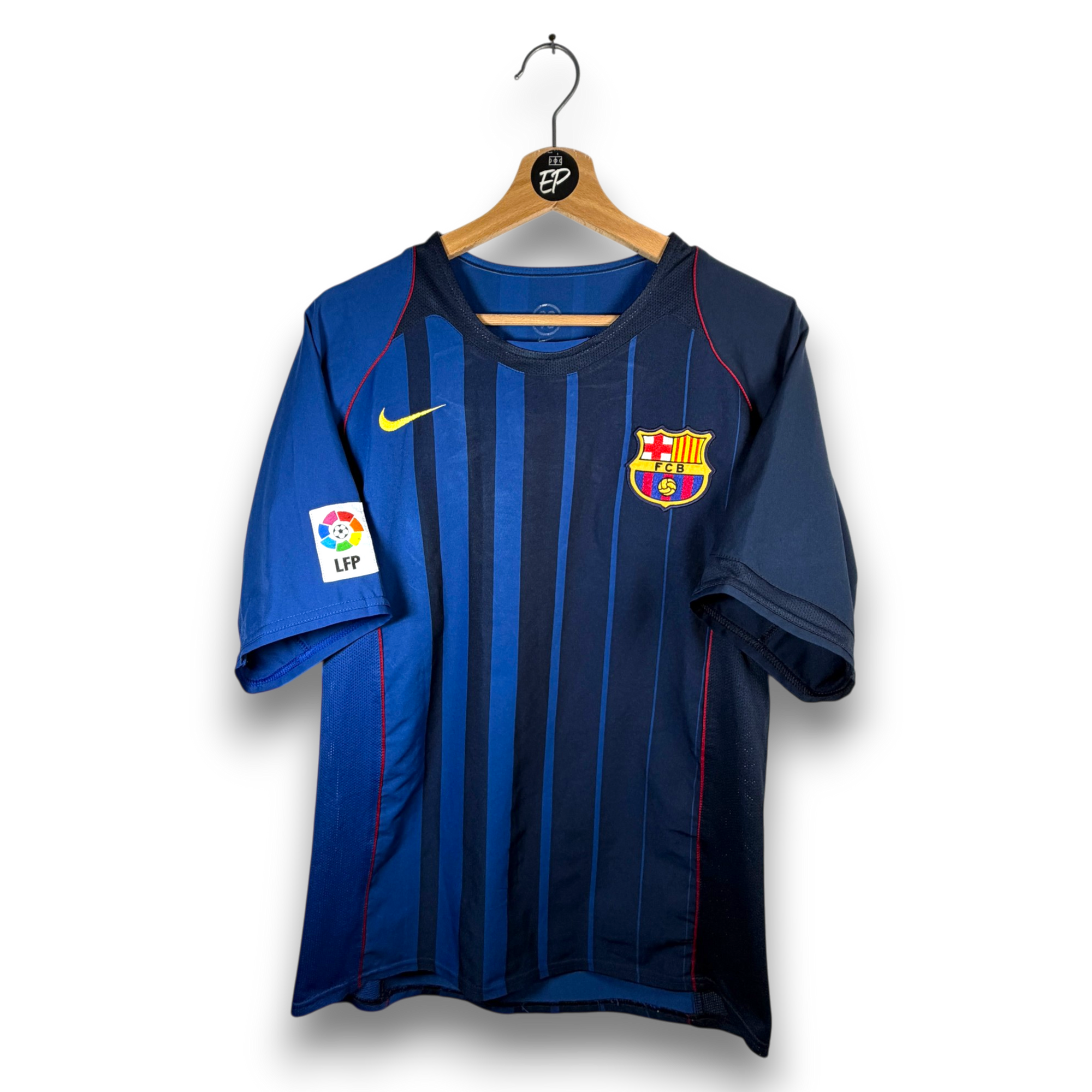 2004-05 FC Barcelona Away Shirt Ronaldinho 