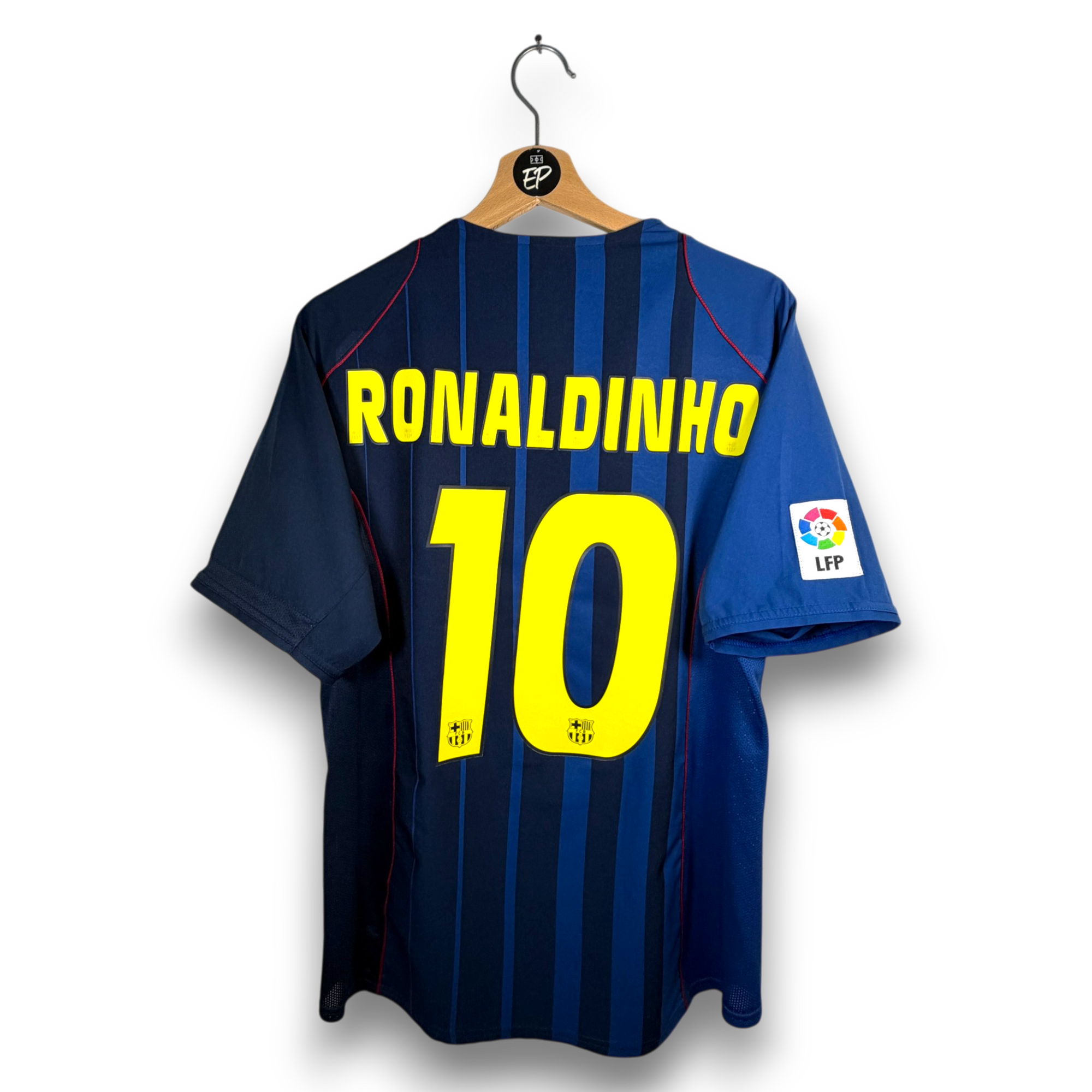 2004-05 FC Barcelona Away Shirt Ronaldinho 