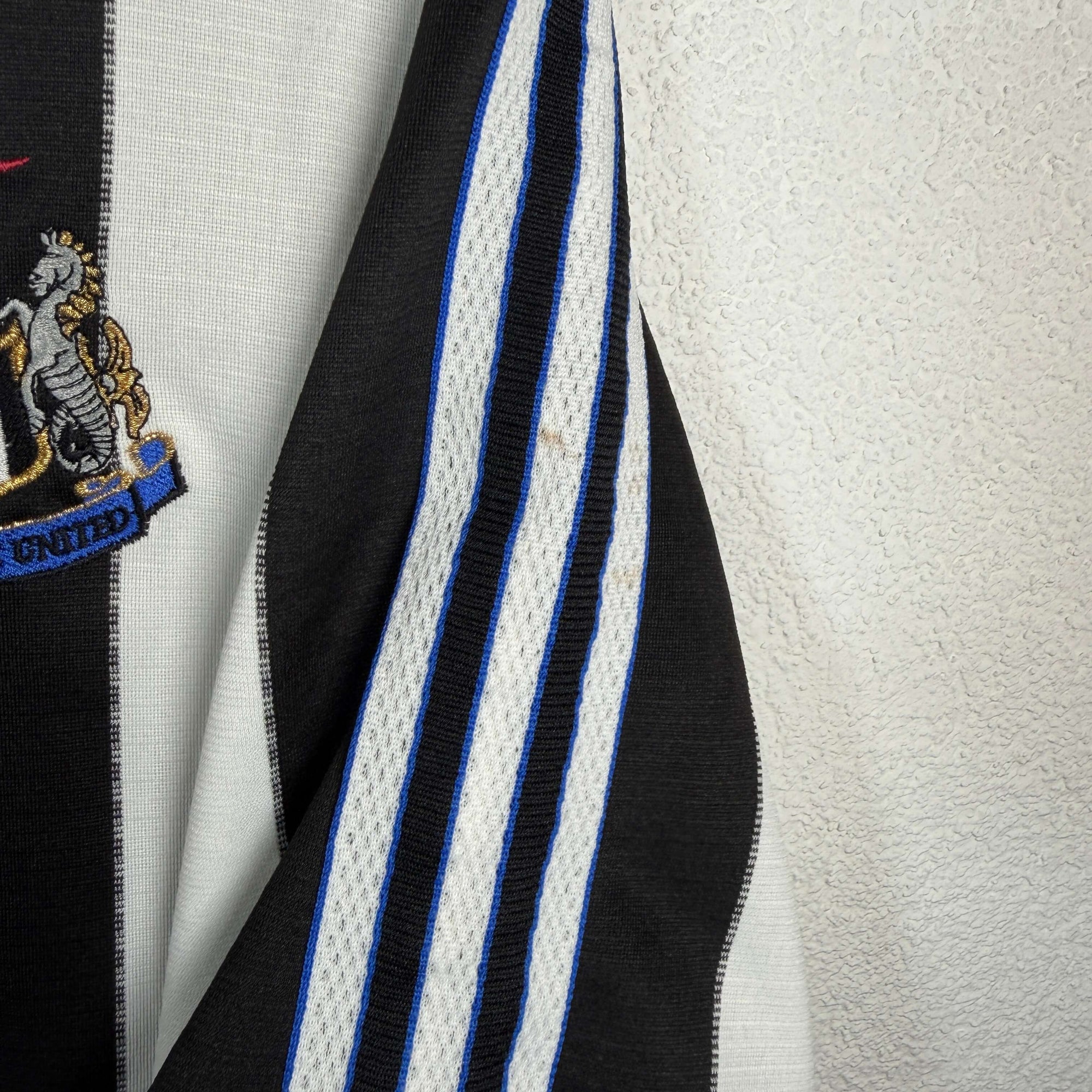 1999-00 Newcastle Home Shirt Shearer 