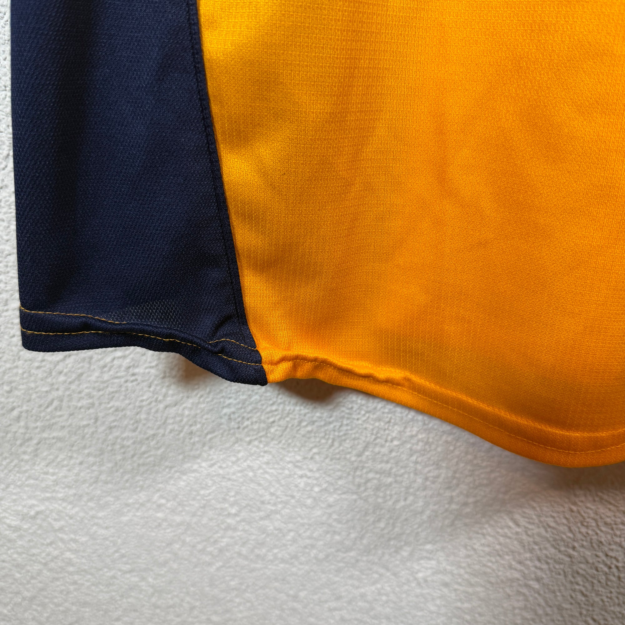 2000-02 Liverpool Away Shirt Henchoz 