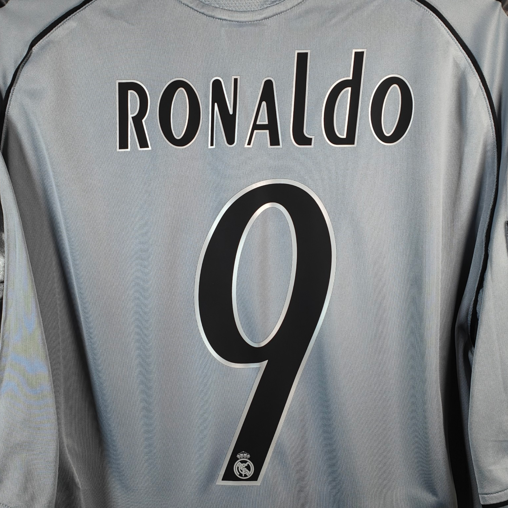 2005-06 Real Madrid Third Shirt Ronaldo 