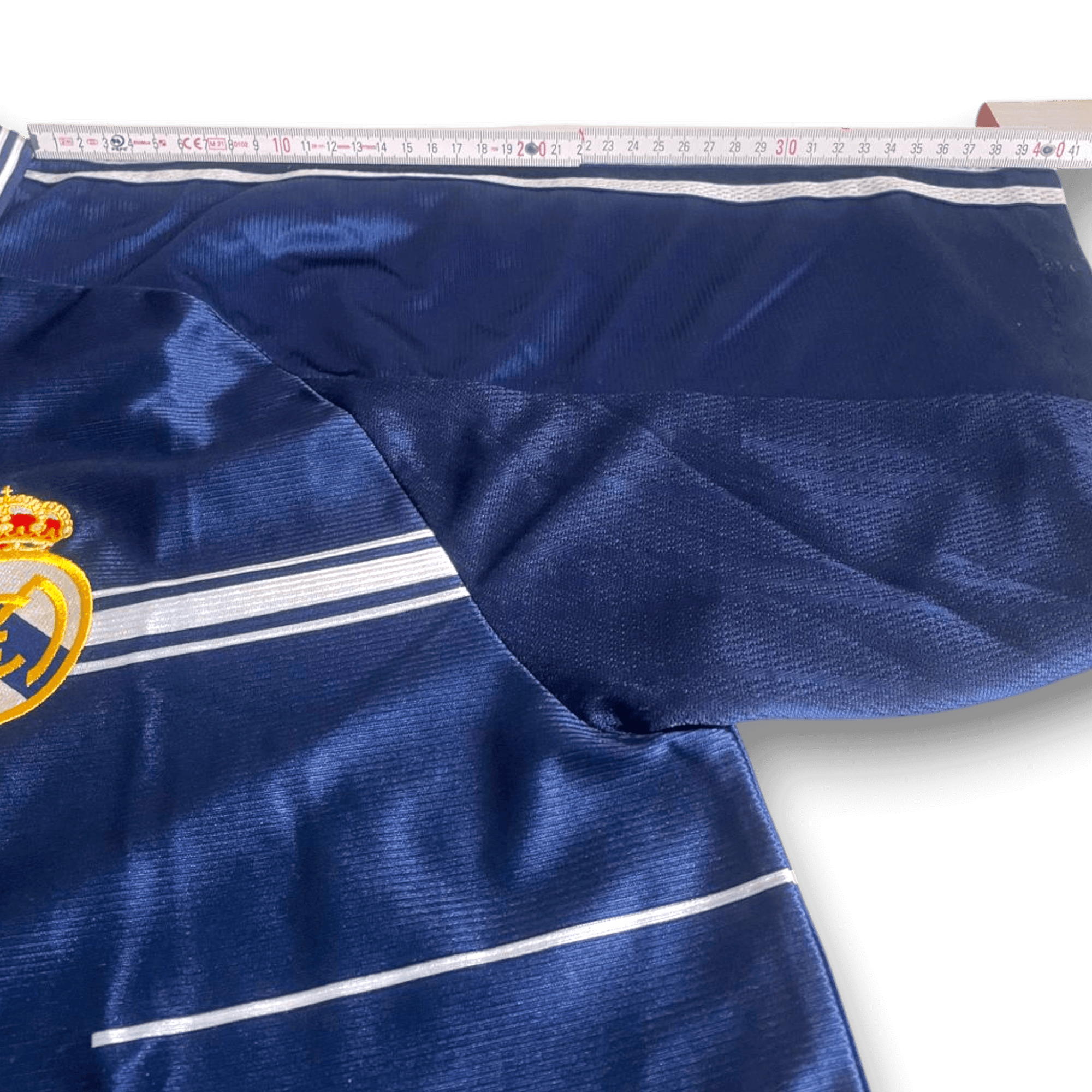 1998-99 Real Madrid Away Shirt Roberto Carlos 