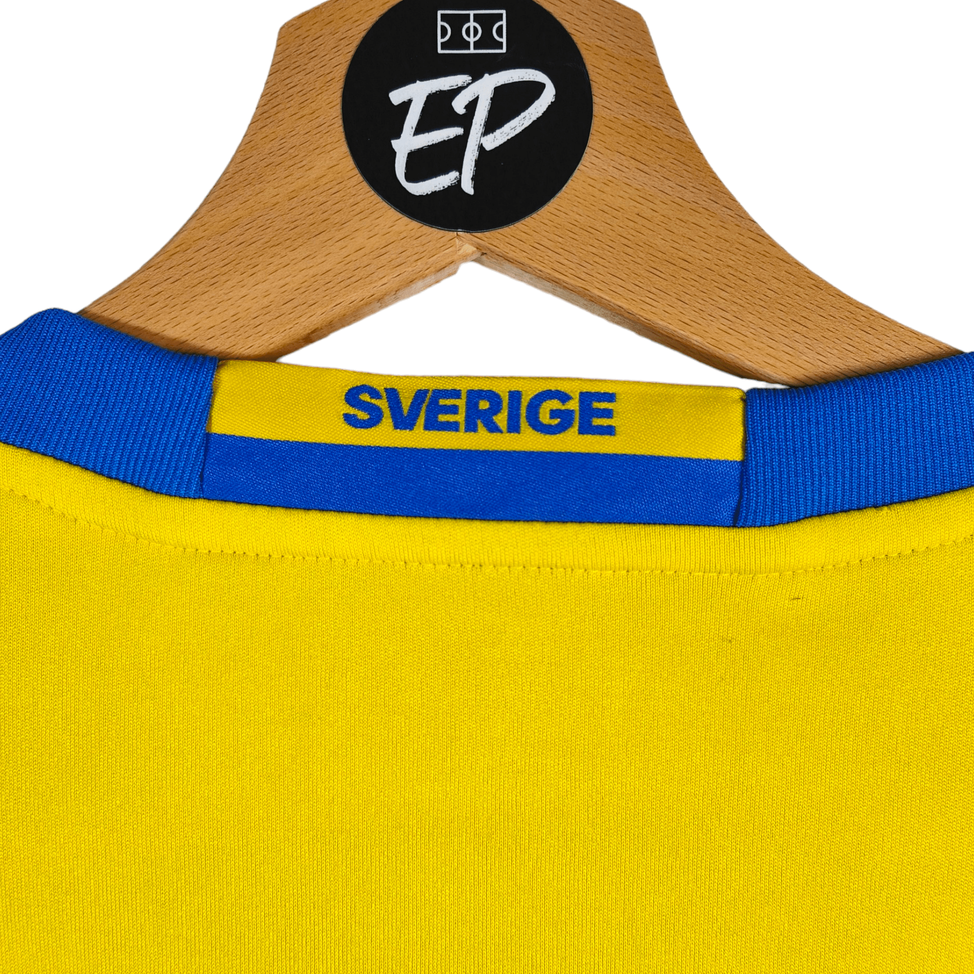 AUCTION 2015 - 16 Sweden Home Shirt - 9.5/10 - (M) ENDED - Eternal Pitch