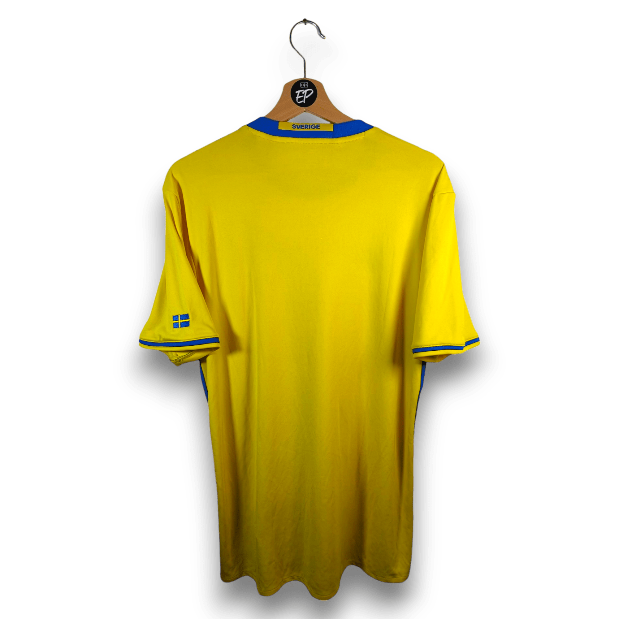 AUCTION 2015 - 16 Sweden Home Shirt - 9.5/10 - (M) ENDED - Eternal Pitch