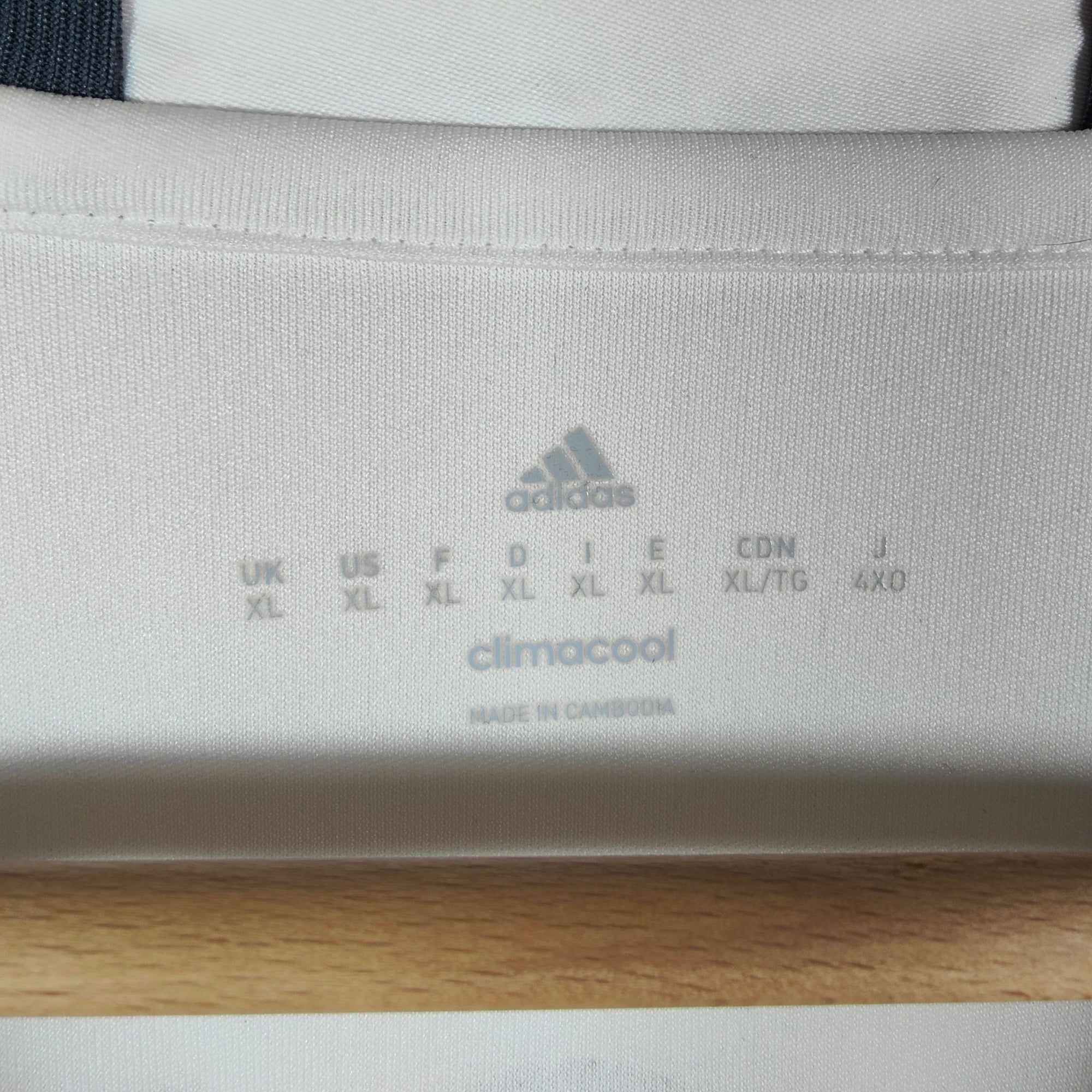 AUCTION 2016 - 17 Manchester United Third Shirt Pogba 6 - 9.5/10 - (XL) - Eternal Pitch