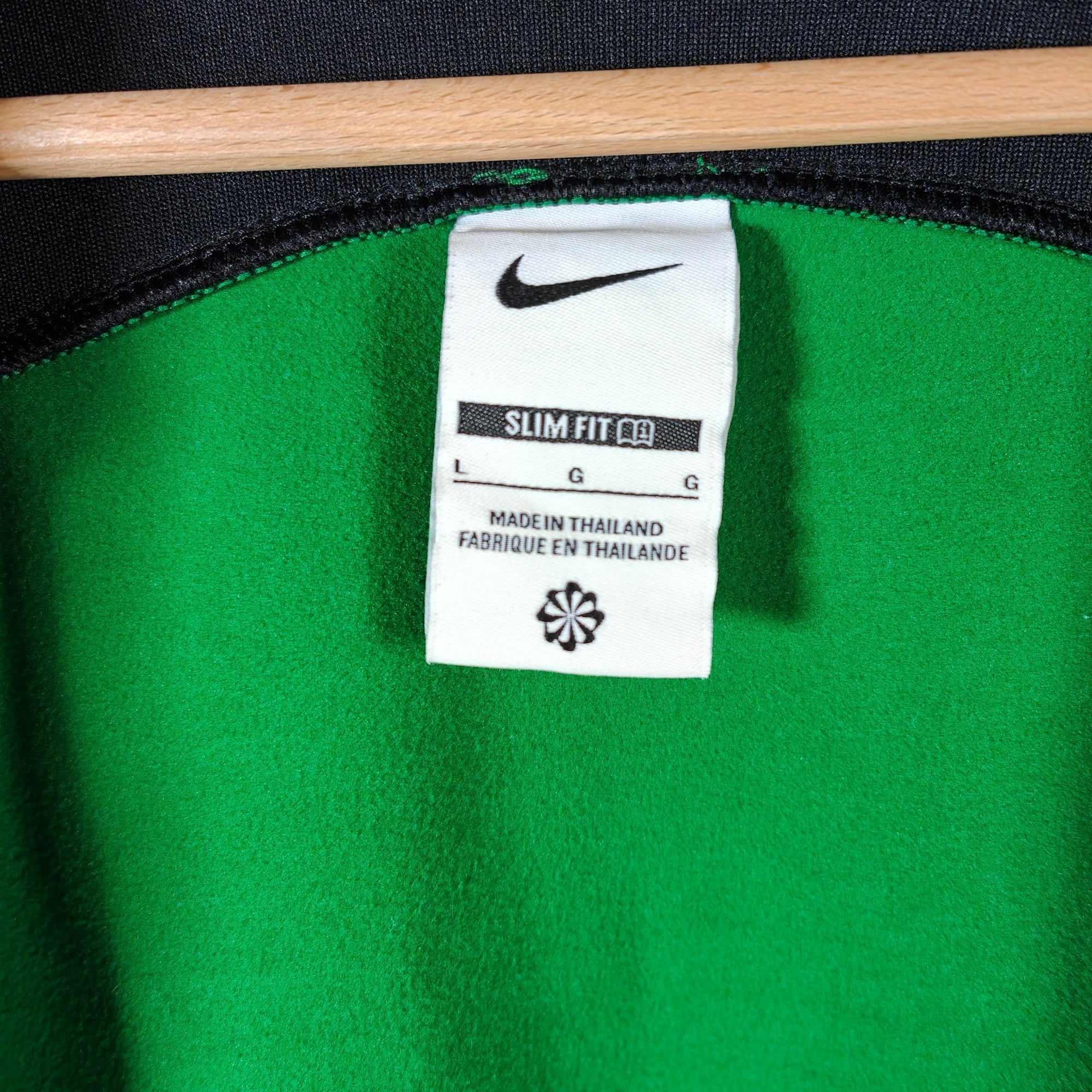 AUCTION 2022 - 23 Nigeria Jacket - 9.5/10 - (L) - Eternal Pitch