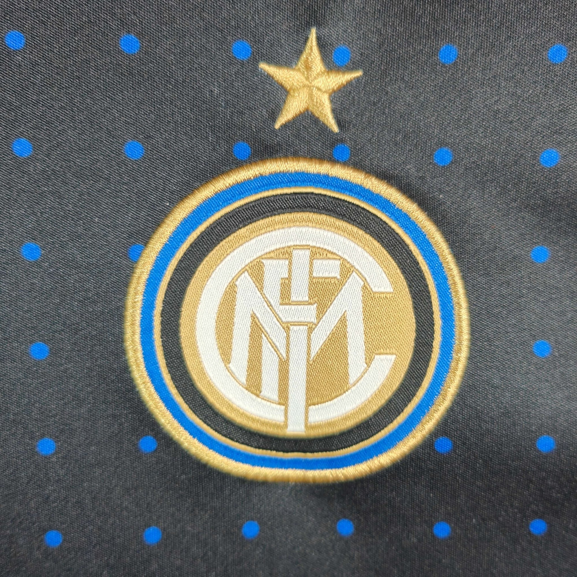 Inter Milan Training Shirt - 9/10 - (S) - Eternal Pitch